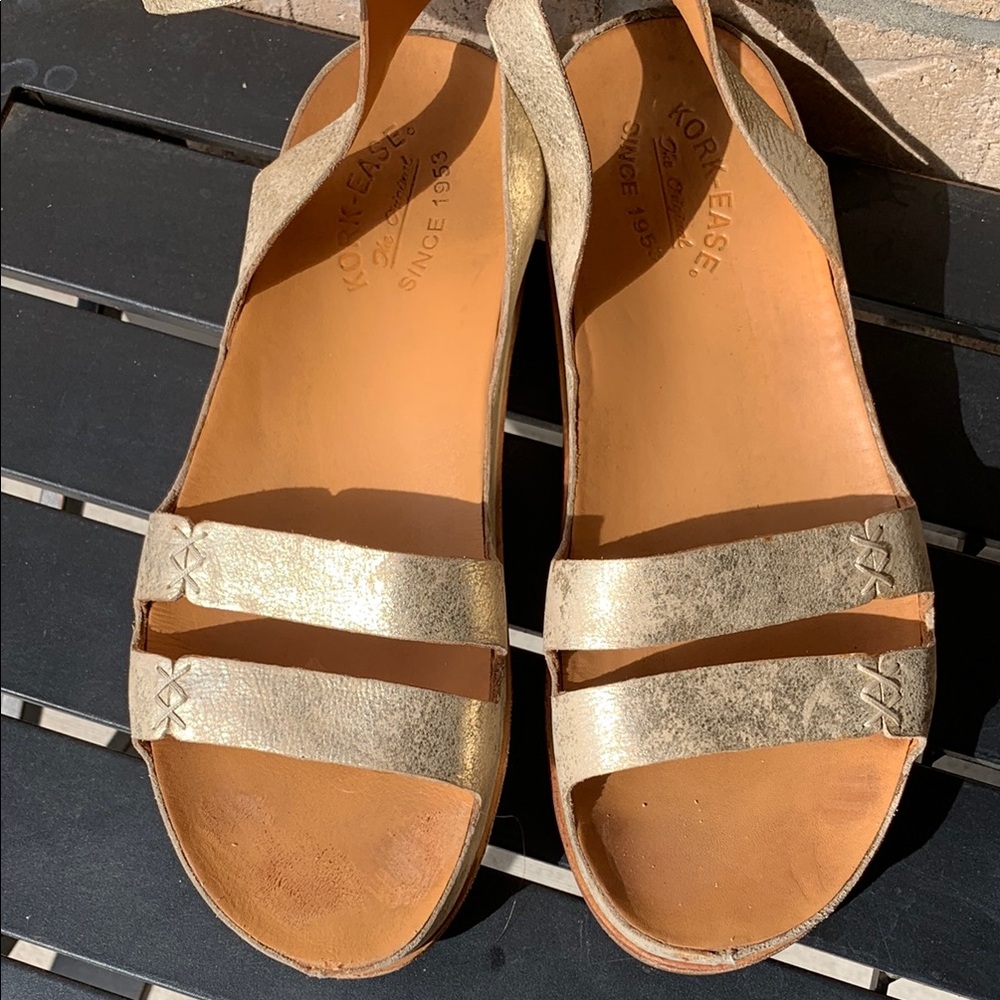 Kork-Ease Women's Gold Sandals 9